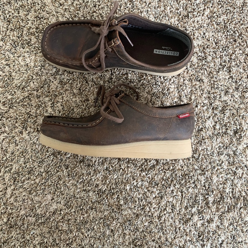 Clark Wallabee rubber sole with leather top